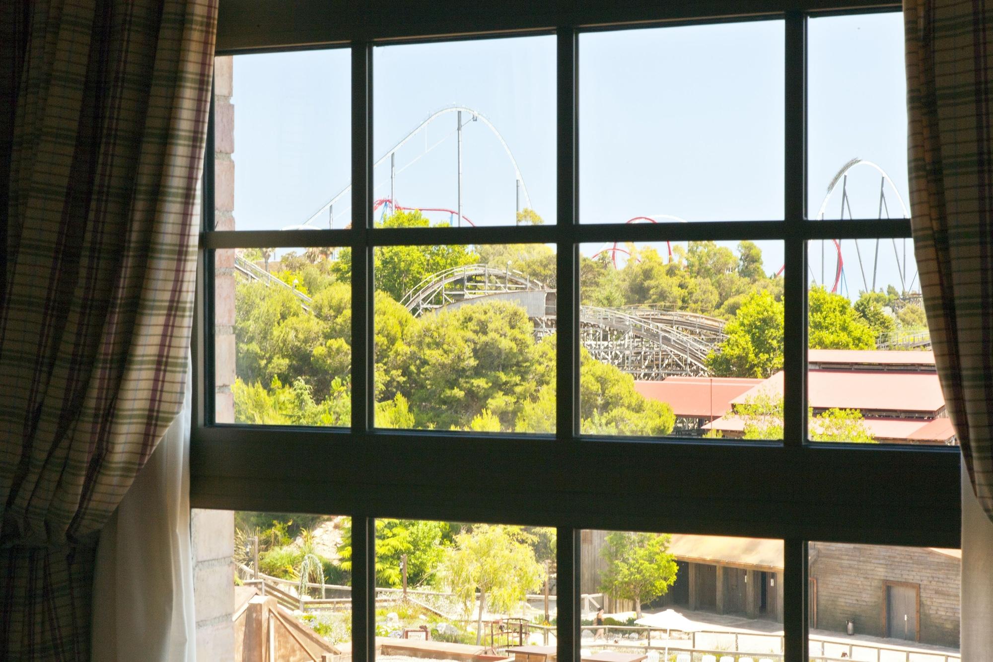Portaventura Gold River: Theme Park Access Included 4*