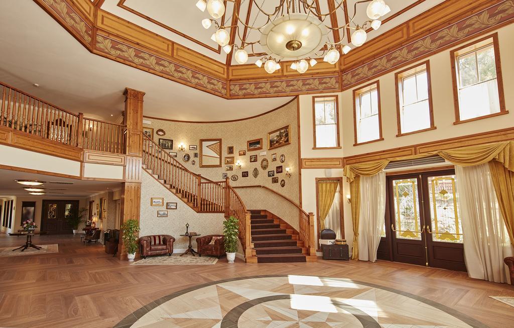Hotel Portaventura Gold River: Theme Park Access Included