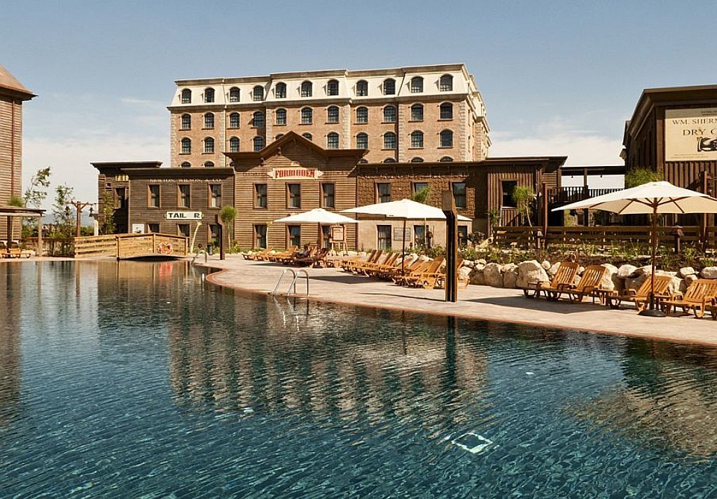 Portaventura Gold River: Theme Park Access Included 4* Salou